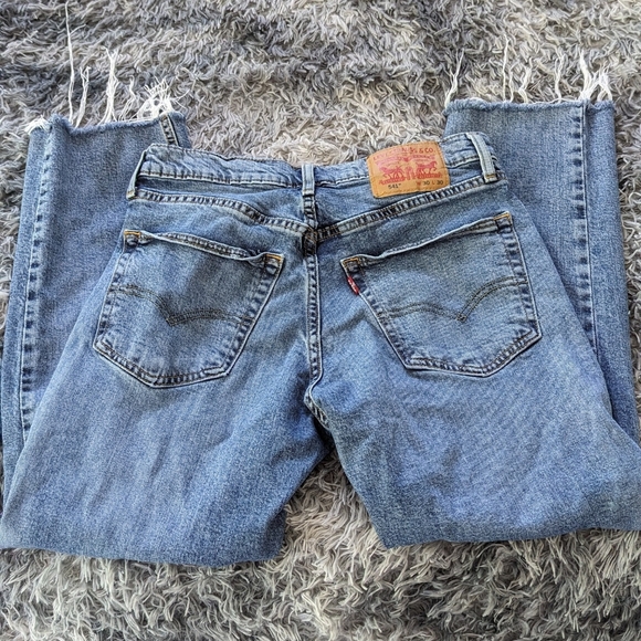 Levi's 541 Ankle 30x25 Raw Hem Light Wash Lightly Distressed Jeans - Picture 6 of 13